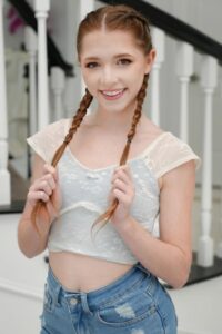 She Takes A Spin On Her Roomie’s Dick (2025)