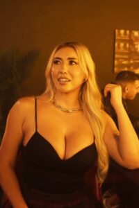 Brazzers - Destiny Mira, Cyber Doll - Wingwoman Secures A Threesome (22.01.2026) 1080p rq